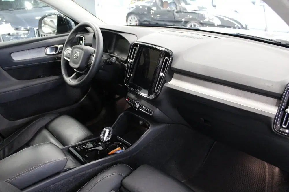 Volvo XC40 2.0 B3 Ultimate Dark uit 2023, foto 5