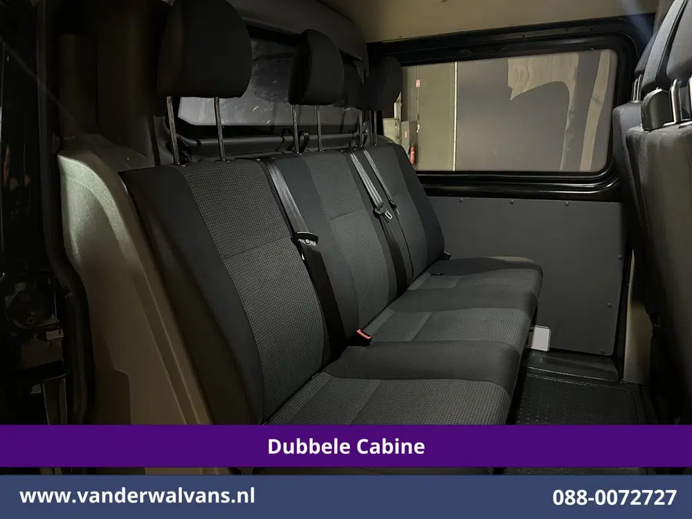 Volkswagen Transporter 2.0 TDI 150pk Automaat L2H1 Dubbele C uit 2023, foto 2
