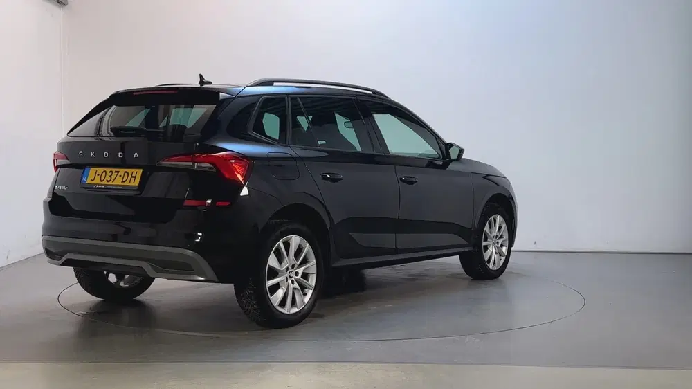 Skoda Kamiq 1.0 TSI 116pk DSG Sport Business Stoelverw uit 2020, foto 3
