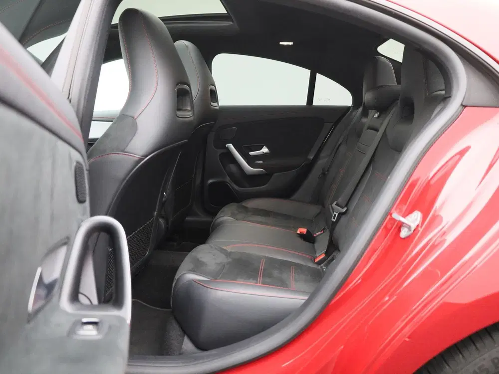 Mercedes-Benz CLA 200 Business Solution AMG uit 2022, foto 12