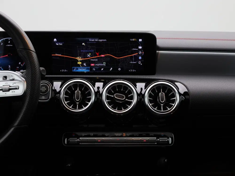 Mercedes-Benz CLA 200 Business Solution AMG uit 2022, foto 9