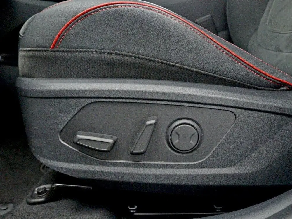 Hyundai TUCSON 1.6 T-GDI PHEV N-Line 4WD 265PK uit 2022, foto 15
