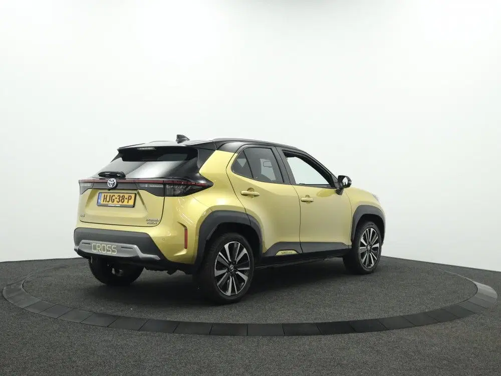 Toyota Yaris Cross 1.5 Hybrid AWD uit 2022, foto 2