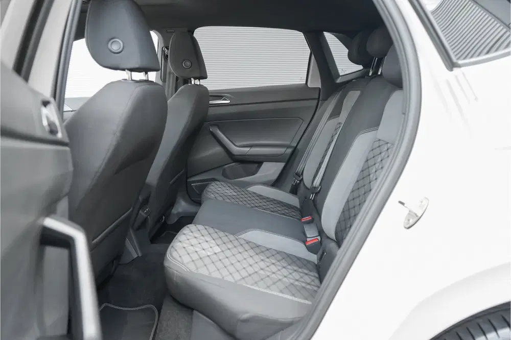 Volkswagen Polo 1.0 TSI R-Line Pano ACC Camera Virtual Das uit 2023, foto 6