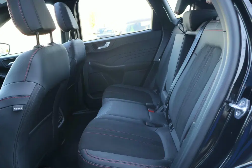 Ford Kuga 2.5 PHEV ST-Line X uit 2026, foto 13