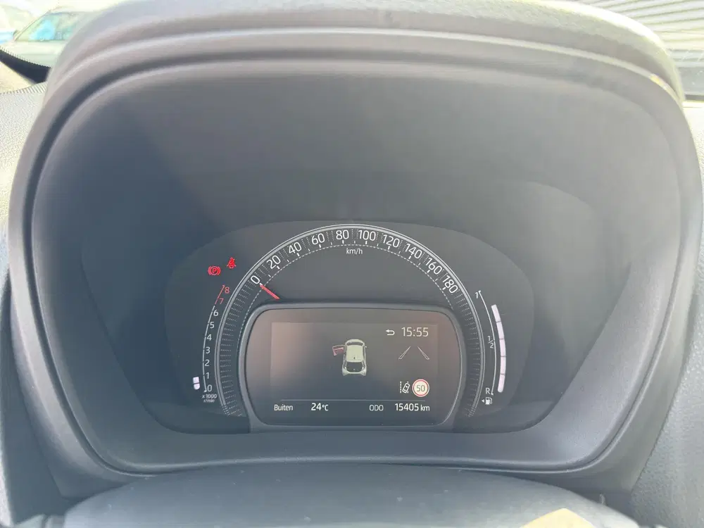 Toyota Aygo X 1.0 VVT-i MT Play Apple Carplay en uit 2025, foto 4