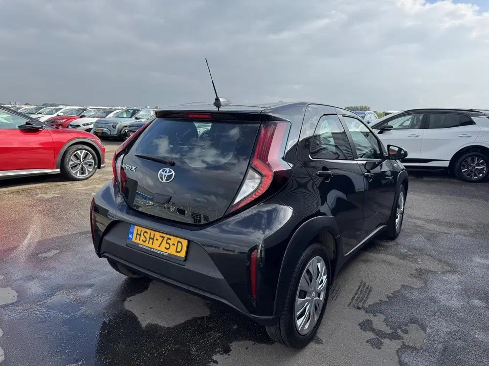 Toyota Aygo X 1.0 VVT-i MT Play Apple Carplay en uit 2025, foto 5