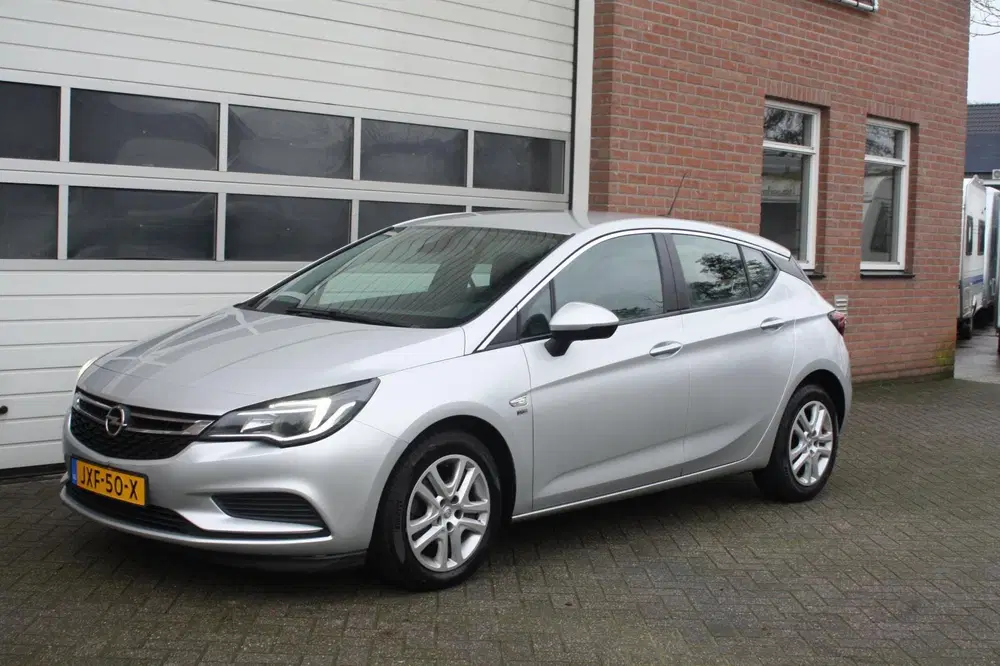 Opel Astra 1.6 CDTI 120 Jaar Edition Garantie Airco 5 uit 2019, foto 4