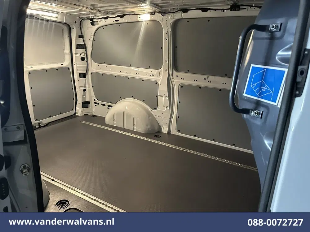Mercedes-Benz Vito 116 CDI 164pk L2H1 Euro6 Airco uit 2024, foto 14