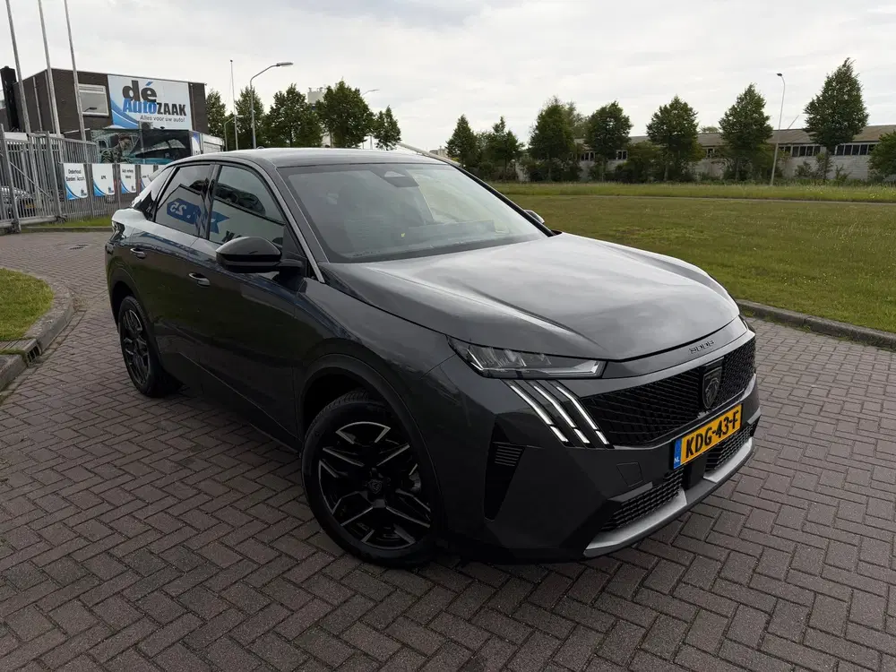 Peugeot 3008 1.2 Hybrid 136 Allure Leder uit 2025, foto 2