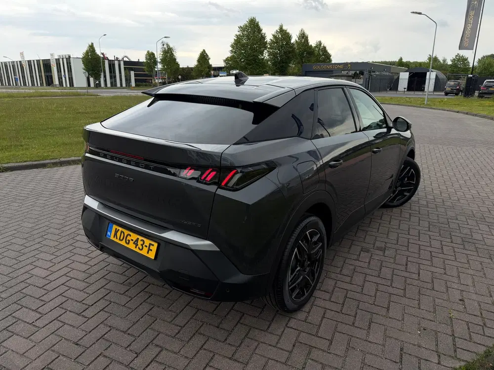 Peugeot 3008 1.2 Hybrid 136 Allure Leder uit 2025, foto 3