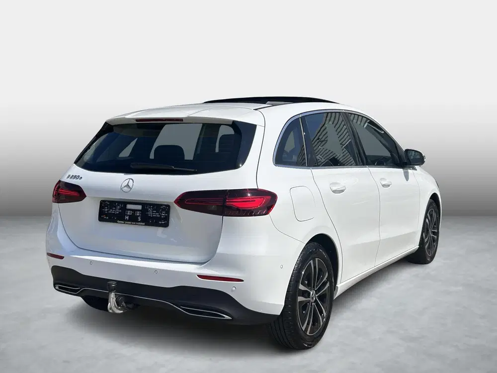 Mercedes-Benz B-Klasse 250 e Luxury Line uit 2025, foto 2