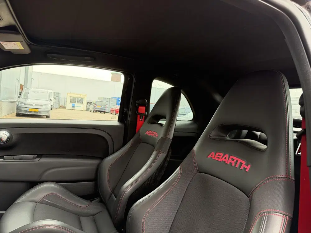 Abarth 595C 1.4 T-Jet Esseesse BEATS uit 2021, foto 13