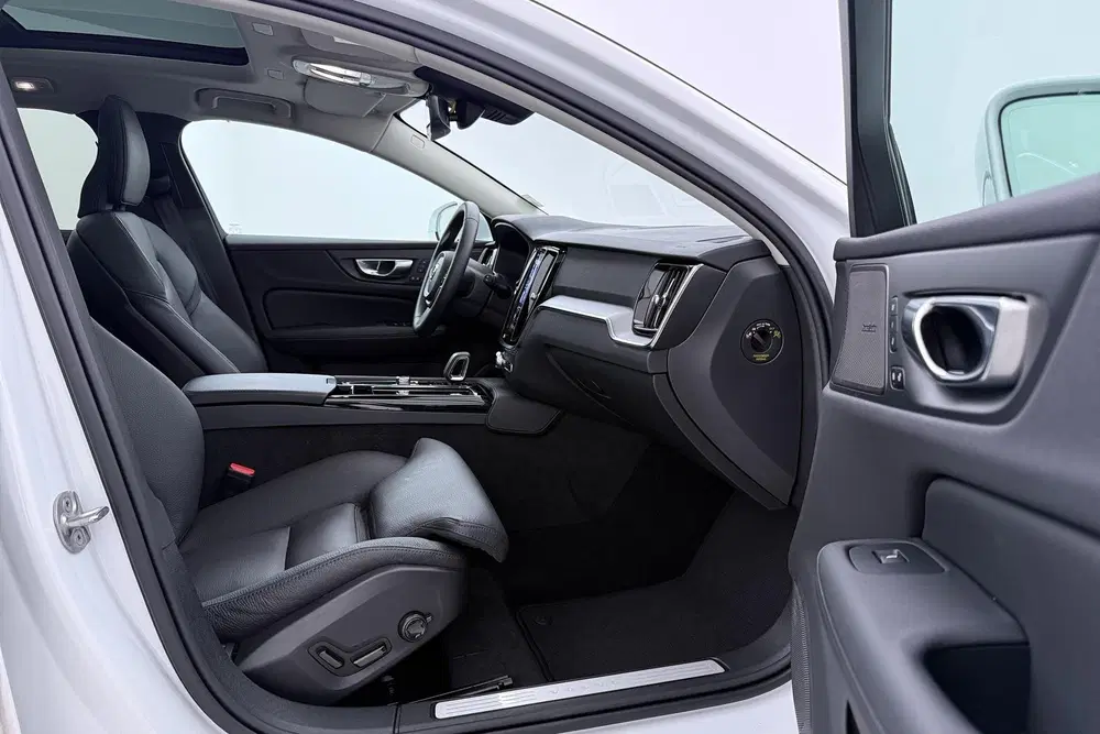 Volvo V60 T8 Plus Bright uit 2025, foto 5