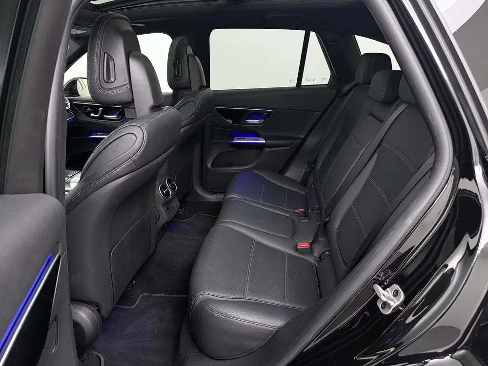 Mercedes-Benz GLC 300e 4MATIC Luxury Line uit 2023, foto 11