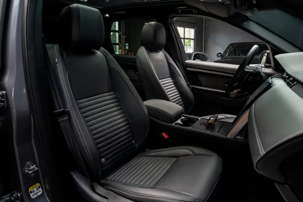Land Rover Discovery Sport 1.5 P270e Dynamic SE Full Options uit 2025, foto 15