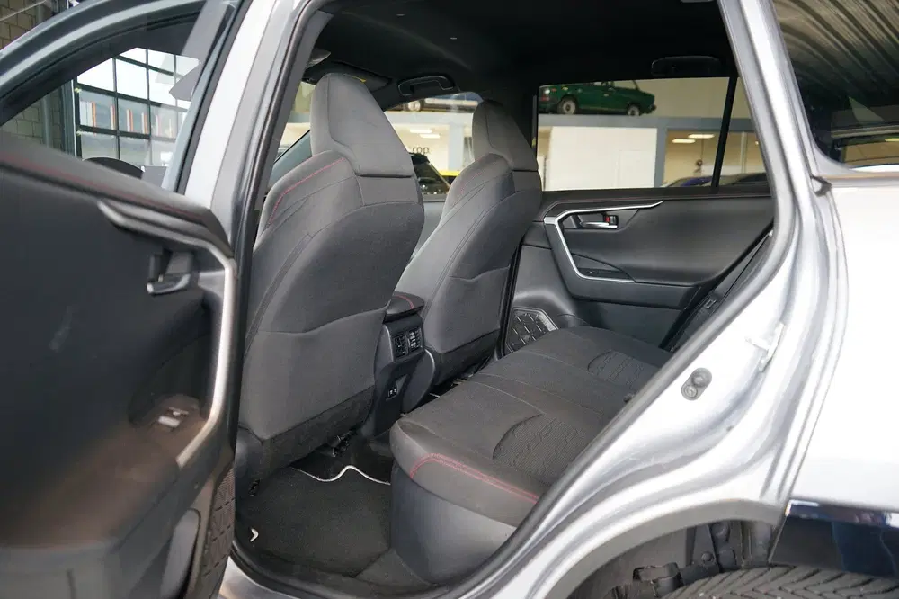 Toyota RAV 4 2.5 Plug-in Hybrid AWD Dynamic uit 2020, foto 7