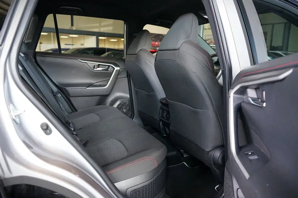 Toyota RAV 4 2.5 Plug-in Hybrid AWD Dynamic uit 2020, foto 8