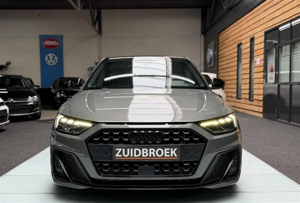 Audi A1 Sportback 40 TFSI uit 2019, foto 2