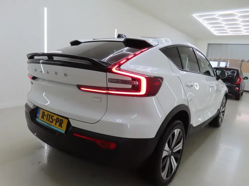 Volvo C40 Recharge Core 69 kWh uit 2022, foto 2