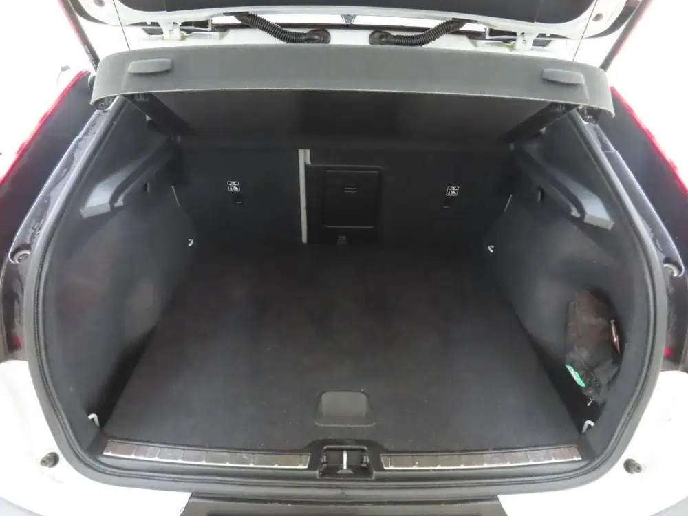 Volvo C40 Recharge Core 69 kWh uit 2022, foto 3