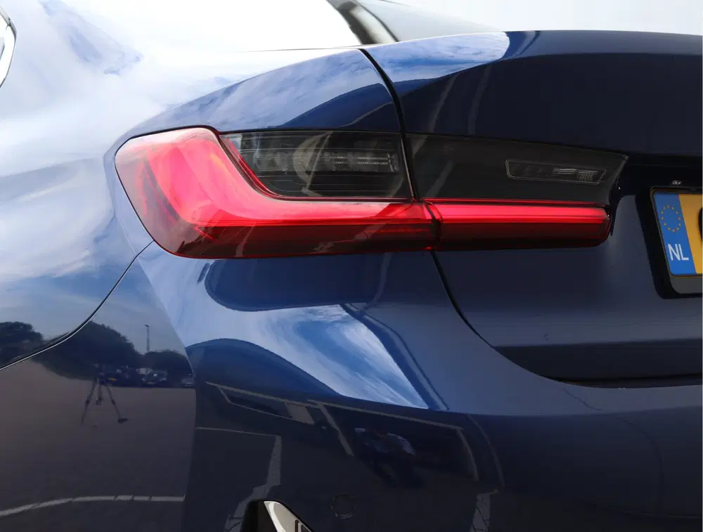 BMW 3-serie 320i High Executive Edition uit 2019, foto 14