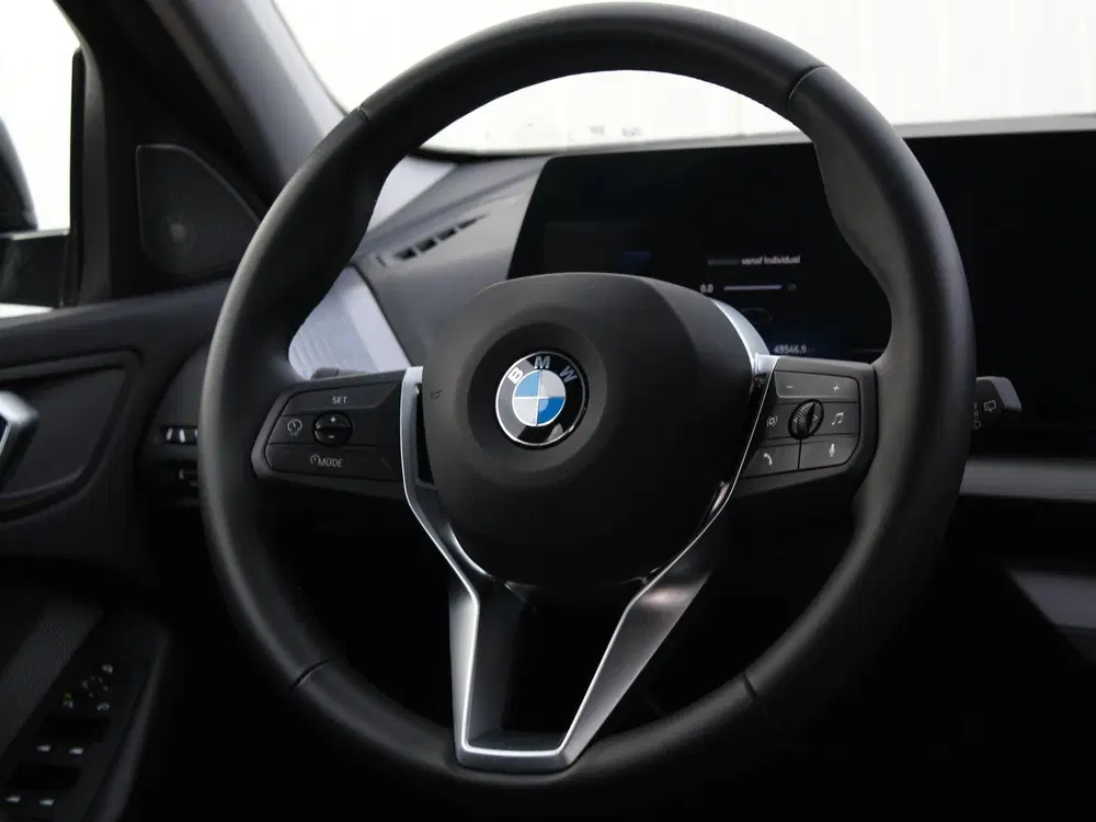 BMW 1-serie 120 uit 2024, foto 12