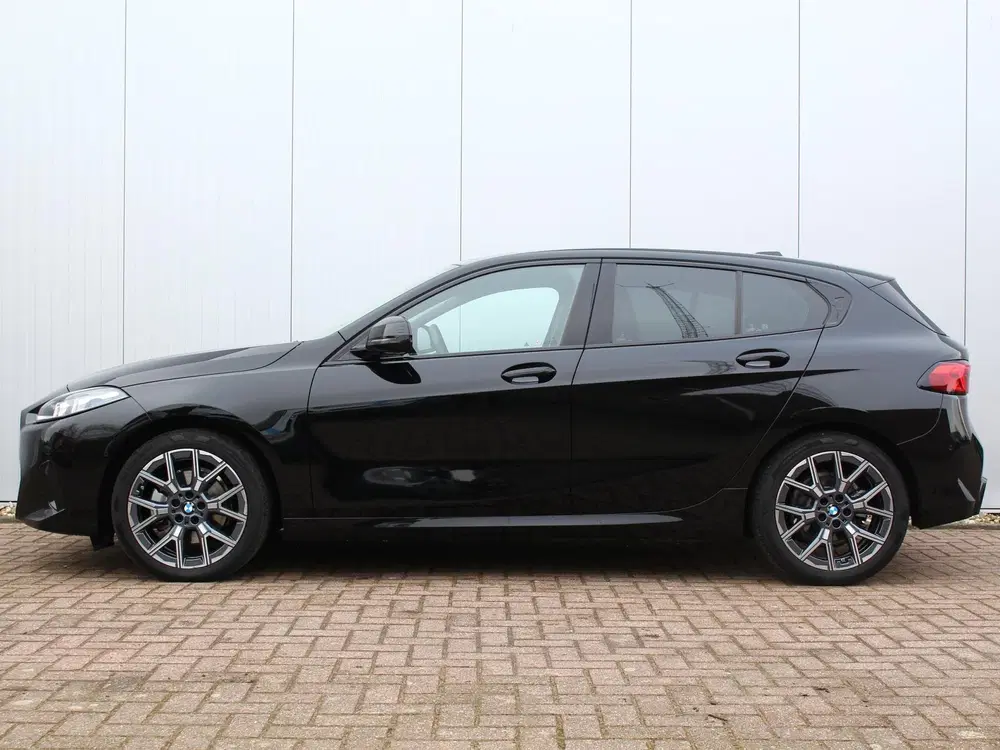BMW 1-serie 120 uit 2024, foto 7
