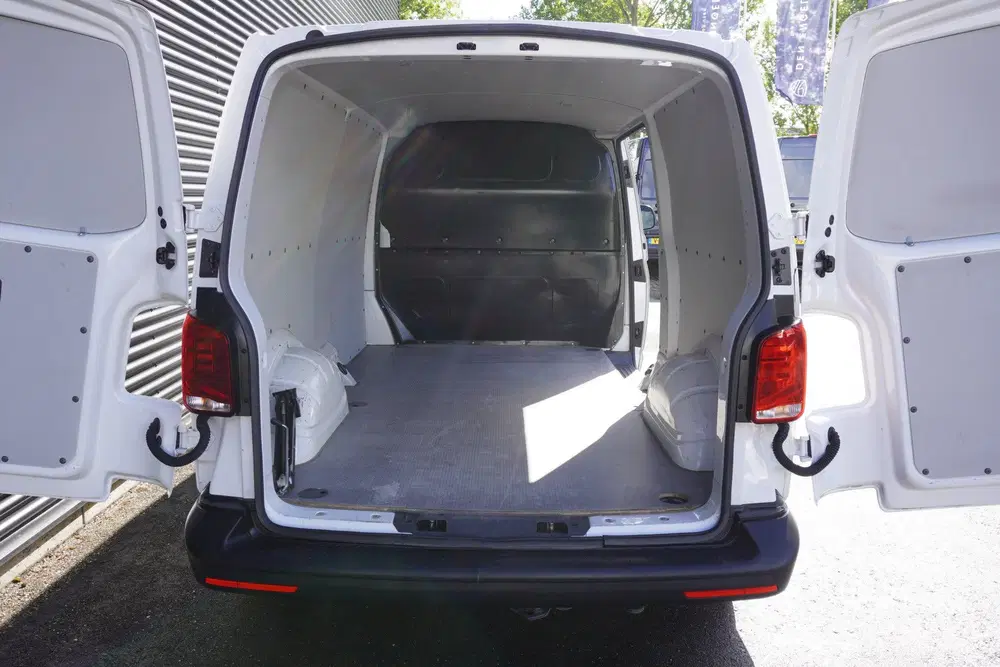 Volkswagen Transporter L2H1 110pk L2H1 Camera Apple Carplay uit 2024, foto 2