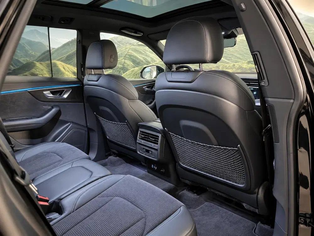 Audi Q8 55 TFSI e quattro Pro S-Line S-Line interi uit 2021, foto 5