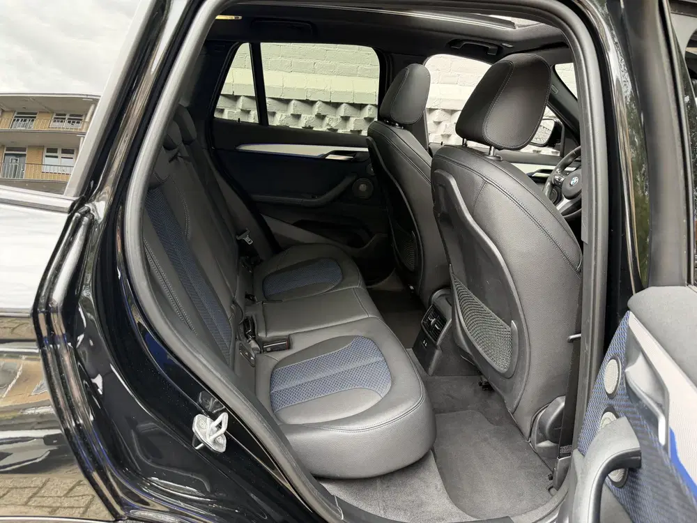 BMW X1 sDrive20i High Executive M sport Black edi uit 2019, foto 15