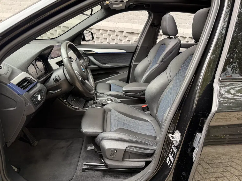BMW X1 sDrive20i High Executive M sport Black edi uit 2019, foto 2
