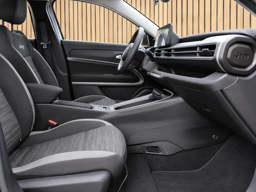 Jeep Avenger Longitude Business Pack 54 kWh uit 2024, foto 7