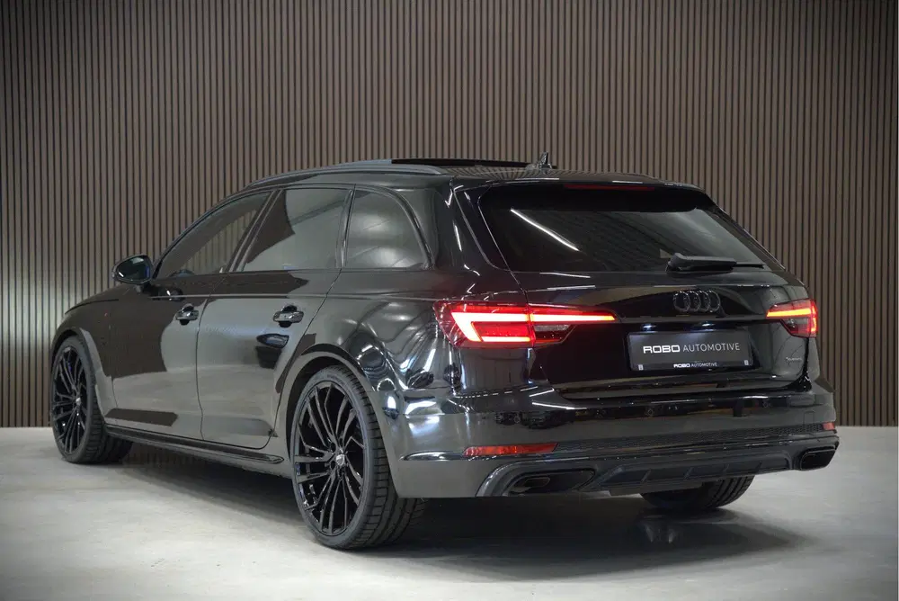 Audi A4 45 TFSI quattro Sport S line black edition uit 2019, foto 7