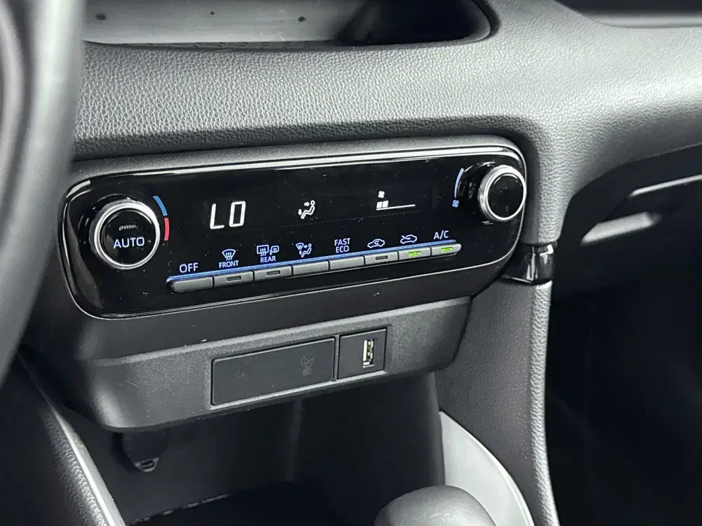 Toyota Yaris 115 Hybrid Active Navi uit 2022, foto 10