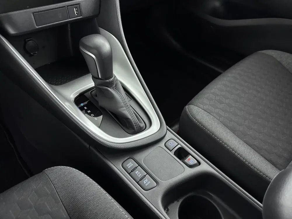 Toyota Yaris 115 Hybrid Active Navi uit 2022, foto 11
