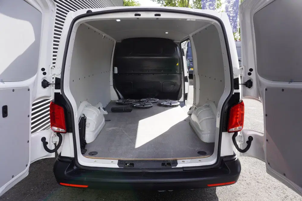 Volkswagen Transporter L2H1 110pk L2H1 Camera Apple Carplay uit 2024, foto 3