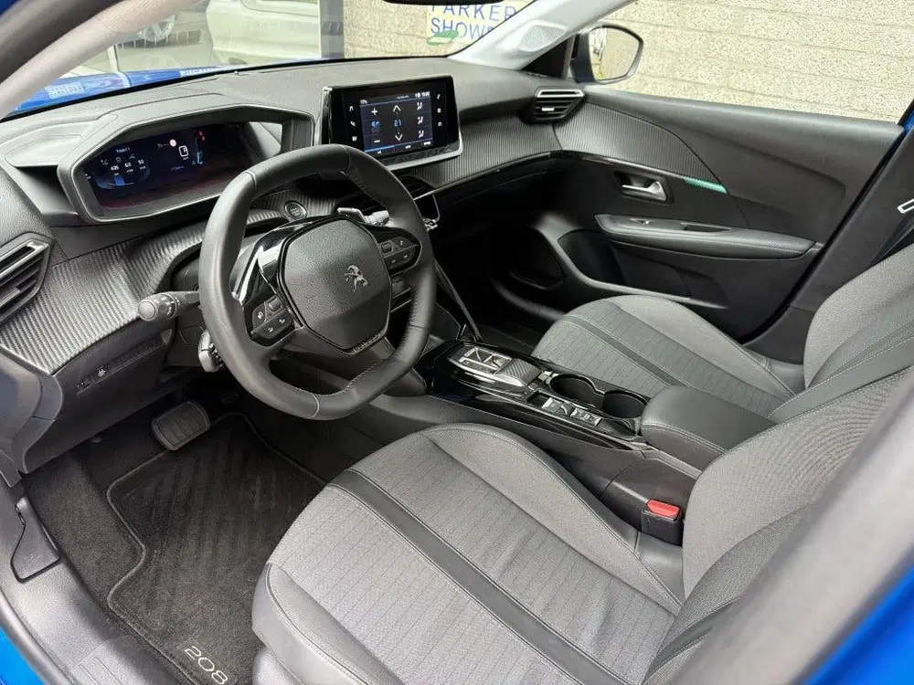 Peugeot 208 1.2 PT Allure Pack DAB uit 2022, foto 3