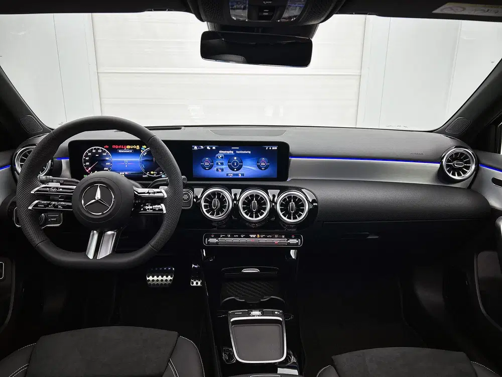 Mercedes-Benz A-Klasse 250 e Business Solution AMG uit 2026, foto 4