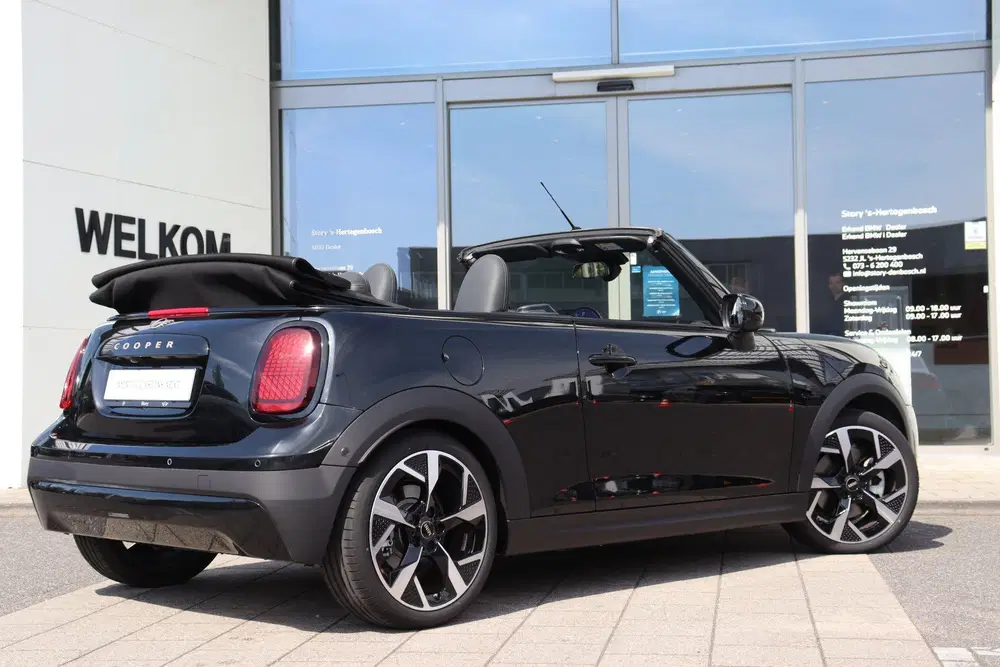 Mini Cabrio Cooper C Automaat uit 2025, foto 11