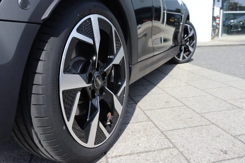 Mini Cabrio Cooper C Automaat uit 2025, foto 12