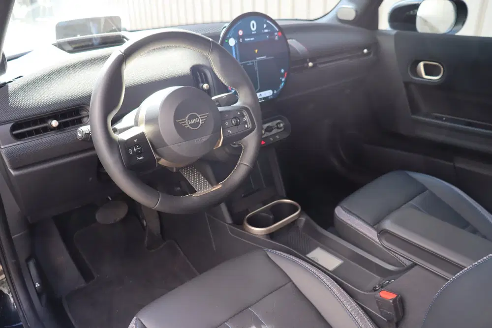 Mini Cabrio Cooper C Automaat uit 2025, foto 13