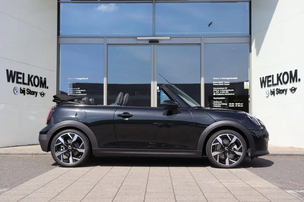 Mini Cabrio Cooper C Automaat uit 2025, foto 9