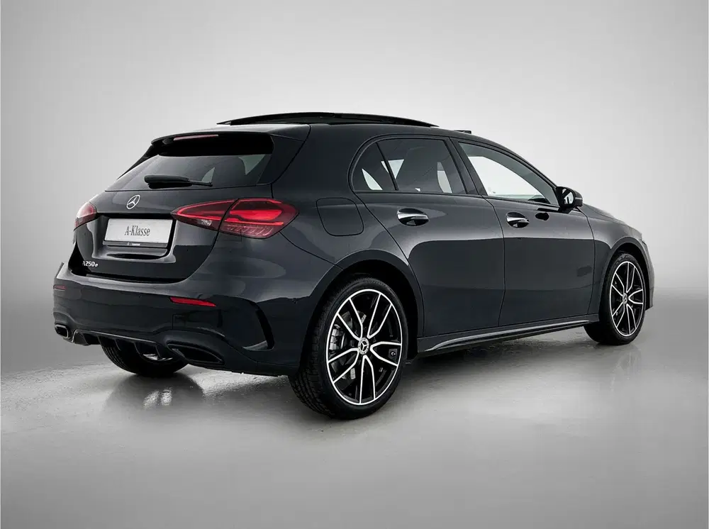 Mercedes-Benz A-Klasse 250 e Business Solution AMG uit 2026, foto 2