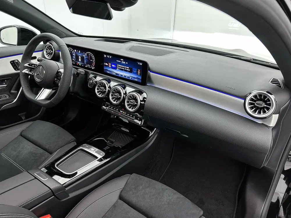 Mercedes-Benz A-Klasse 250 e Business Solution AMG uit 2026, foto 7