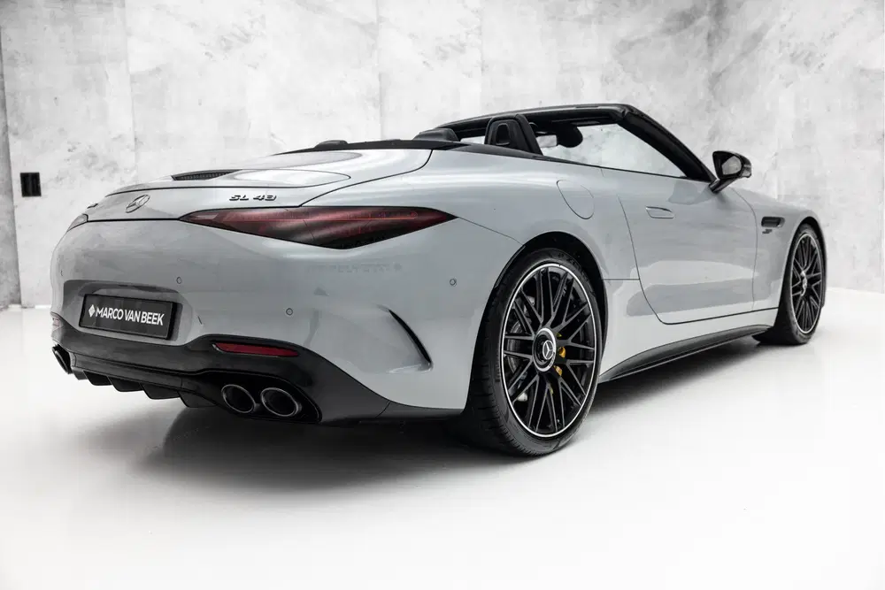 Mercedes-Benz SL 43 AMG uit 2025, foto 4
