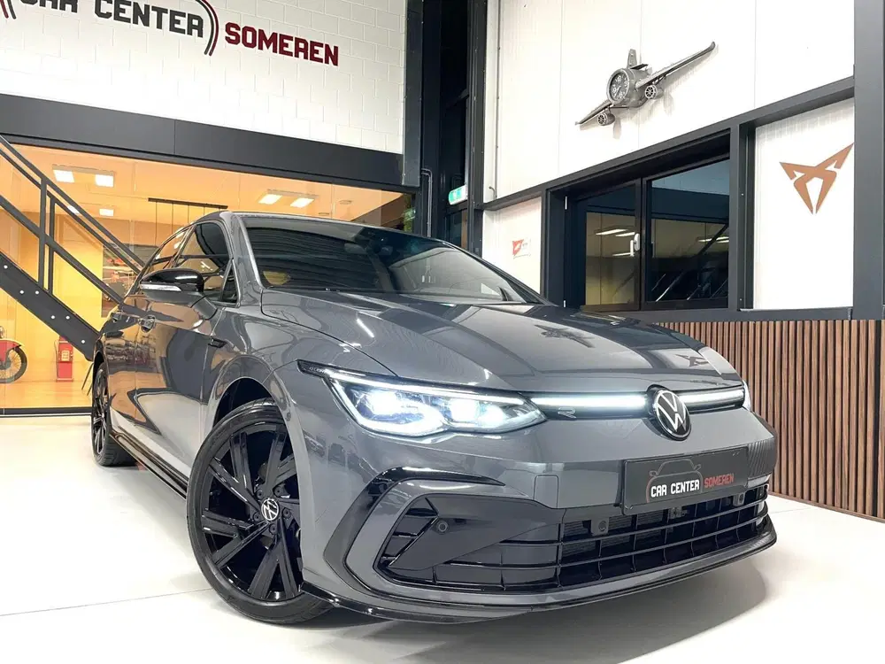 Volkswagen Golf 1.5 TSI R-Line Black Style uit 2024, foto 2