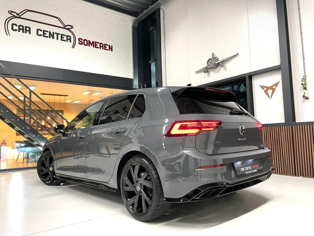 Volkswagen Golf 1.5 TSI R-Line Black Style uit 2024, foto 3
