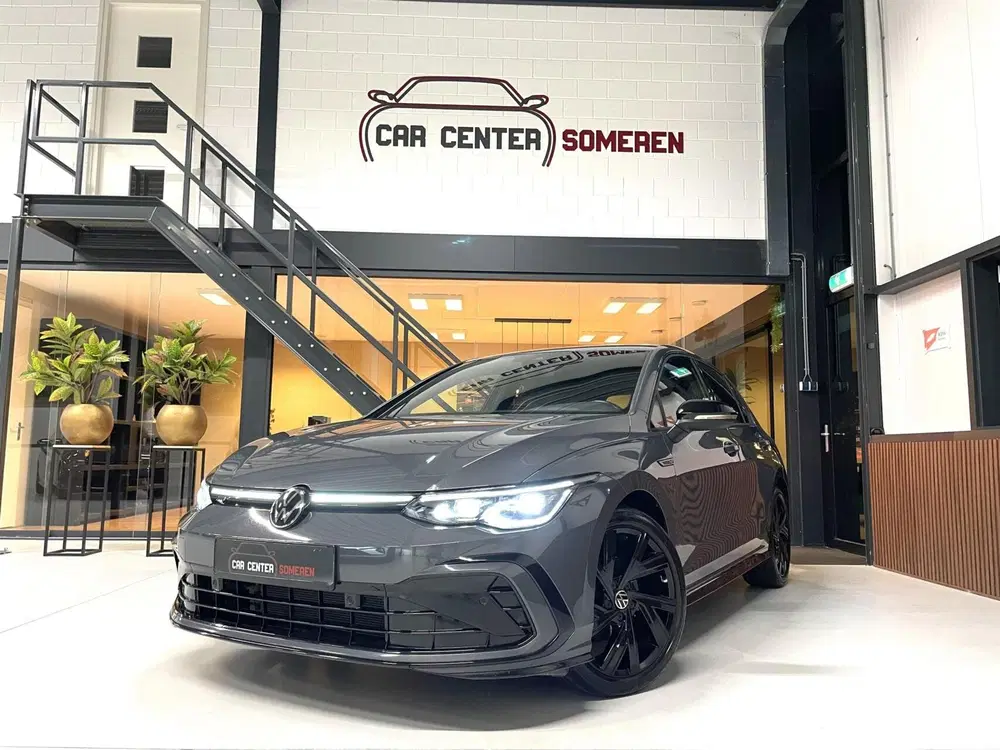 Volkswagen Golf 1.5 TSI R-Line Black Style uit 2024, foto 4