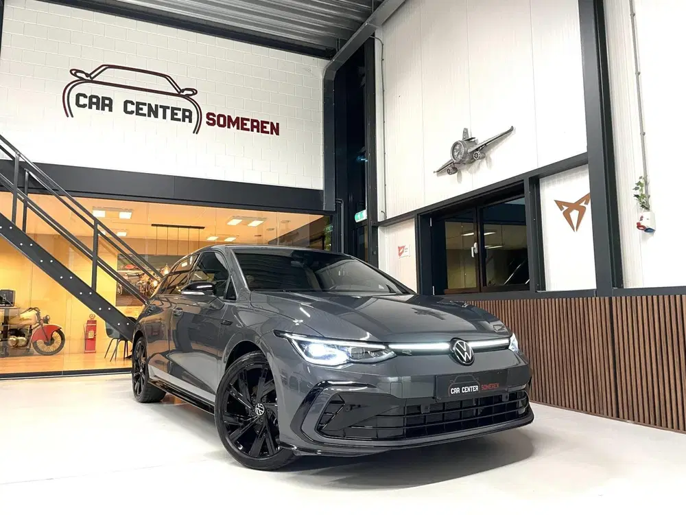 Volkswagen Golf 1.5 TSI R-Line Black Style uit 2024, foto 5